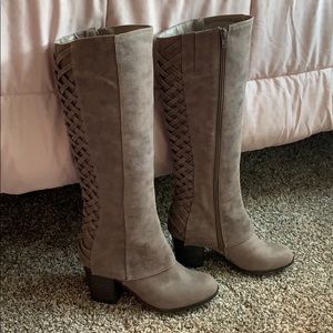 FERGALICIOUS • Boots NWOT